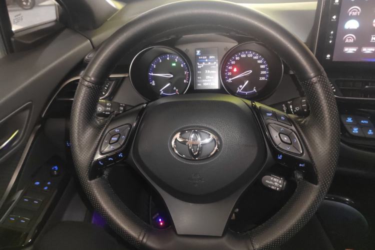 Used Toyota IZOA 2020 2.0L Yi Xiang CARE