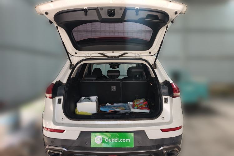 Used Haval H6 2017 Red Label 2.0T Automatic Two-Wheel Drive ZhiShang Model
