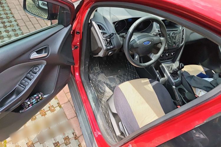 Used Ford Focus 2012 Hatchback 1.6L Manual Comfort Model Driver Seat