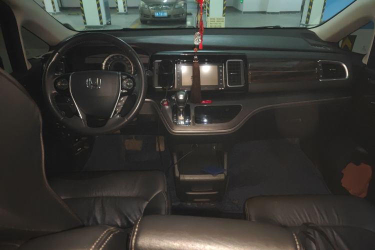 Used Honda Elysion 2016 2.4L Supreme Edition Center Console