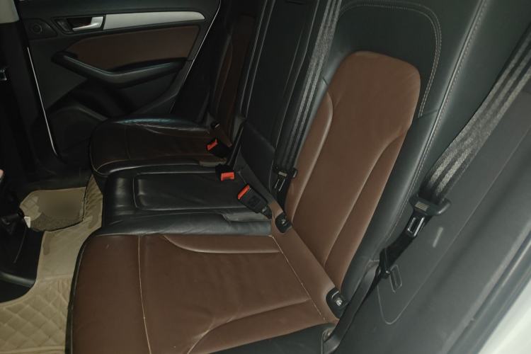 Used Audi Q5 2018 Collector's Edition 40 TFSI Ambition Model
