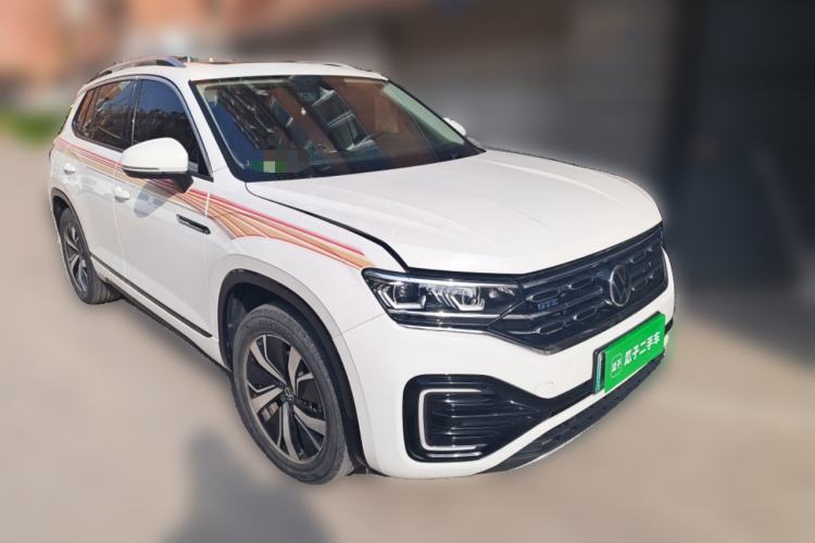 Used Volkswagen Tayron GTE Plug-in Hybrid 2022 1.4T Luxury Edition Front Right 45 Deg