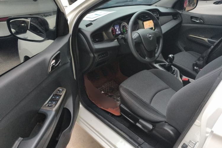 Used Haima M3 2016 1.5L Manual Comfort Model with Sunroof Driver Seat