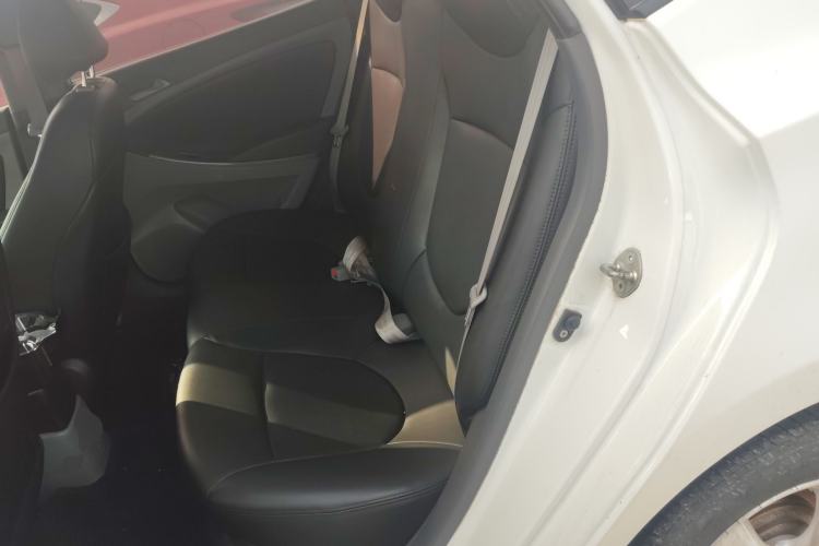 Used Hyundai Verna (older generation) 2014 1.4L Manual Smart GLS Trim
