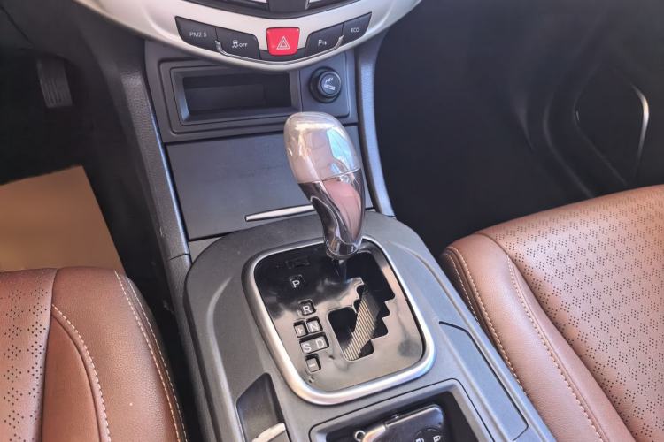 Used BYD S7 2016 2.0T Automatic Prestige Edition
