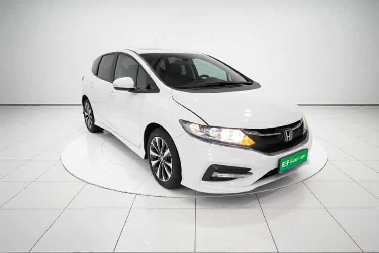 Used Honda Jade 2017 1.8L automatic Comfort version 5 seats Exterior 1