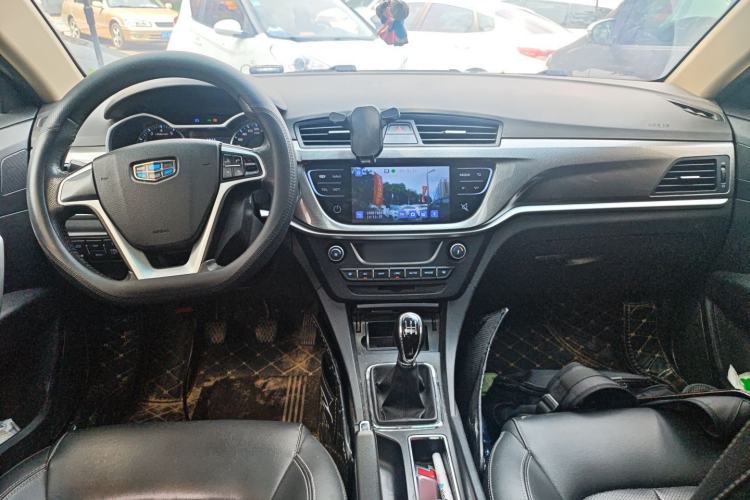 Used Geely Auto Emgrand 2017 Sedan Million Edition 1.5L Manual - Upward Version Center Console