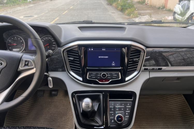 Used JAC Refine M4 2016 2.0L Manual Luxury Version
