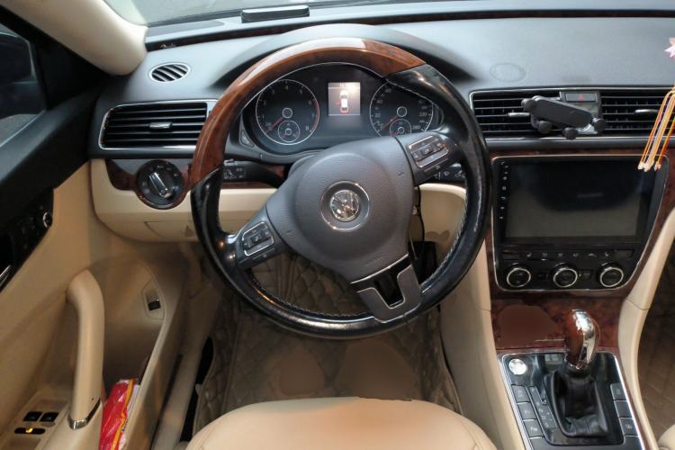 Used Volkswagen Passat 2013 1.8TSI DSG Ultimate Edition