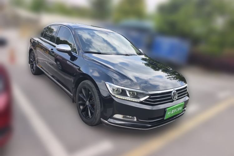 Used Volkswagen Magotan 2019 330TSI DSG Leading Edition China V Standard
