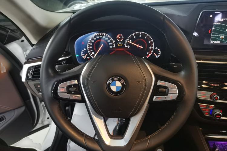 Used BMW 5 Series 2019 525Li Luxury Package
