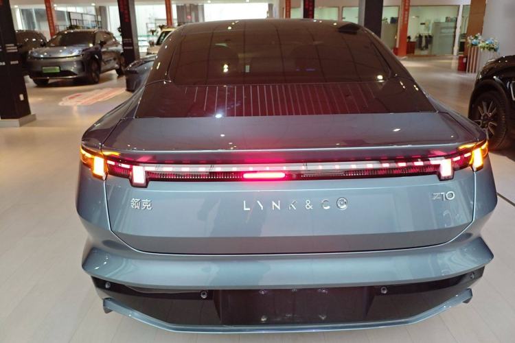 Used Lynk & Co Z10 2025 95 kWh 702 km All-Wheel Drive Intelligent Driving Ultra