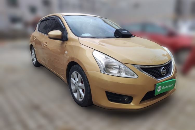 Used Nissan Tiida 2011 1.6L CVT Smart Version Front Right 45 Deg