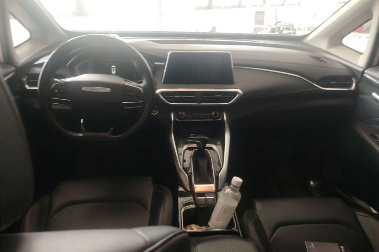 Used SAIC MAXUS G50 2019 1.5T Automatic Elite Edition China V Standard Center Console