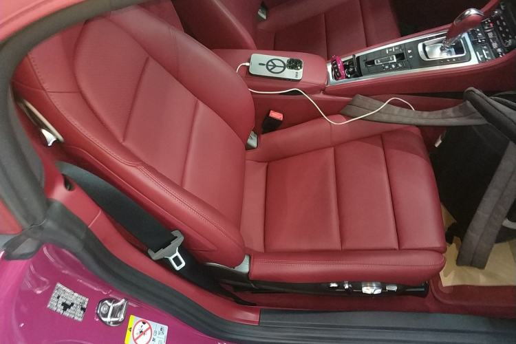 Used Porsche 718 2022 Boxster 2.0T Right Front Seat