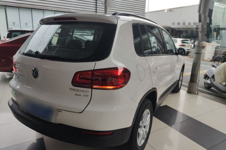 Used Volkswagen Tiguan 2016 300TSI Automatic Two-Wheel Drive Trend Edition Rear Right 45 Deg