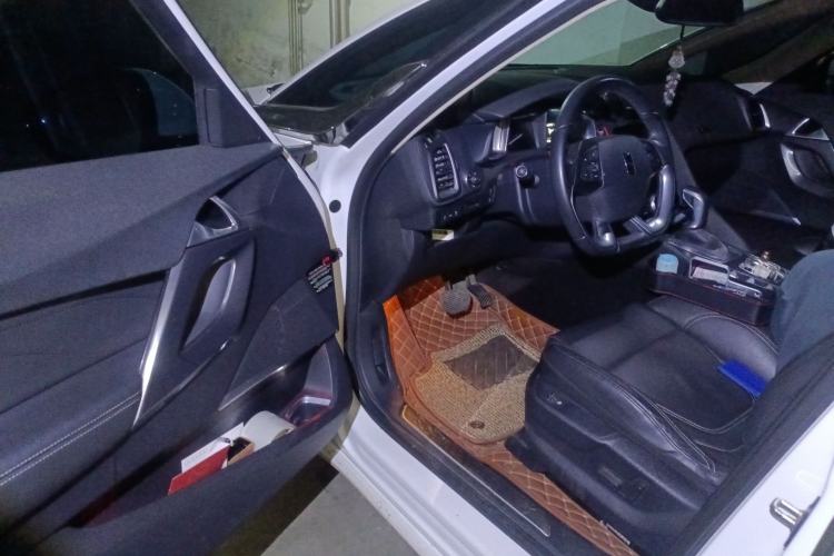 Used DS 5 2014 1.6T Luxury Edition THP160
