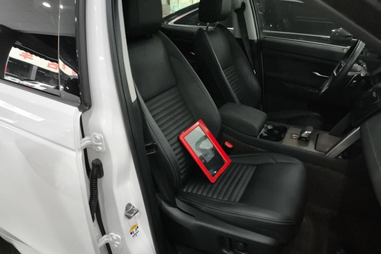 Used Land Rover Discovery Sport 2024 Performance Tech Edition Right Front Seat