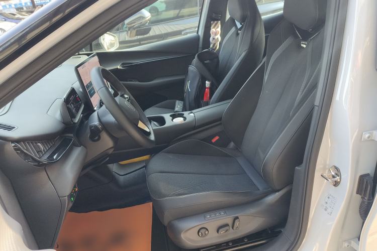 Used Volkswagen ID.UNYX 2024 Pro Long-Range Version
