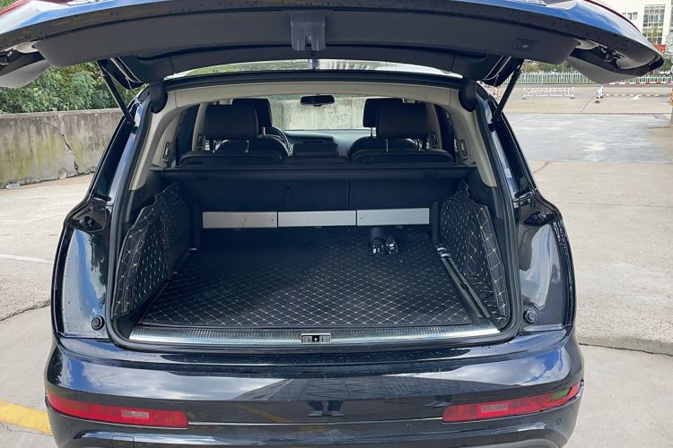 Used Audi Q7 2014 35 TFSI Sport Edition Trunk