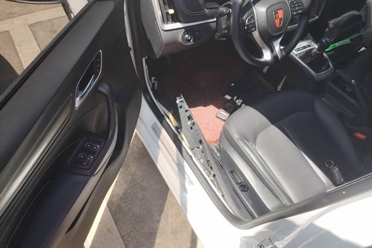 Used Roewe i6 2020 PLUS 1.6L Manual 4G Connect Glory Flagship Edition
