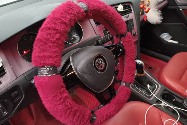 Used Volkswagen Golf 2017 1.6L Automatic Comfort Million-Vehicle Anniversary Edition