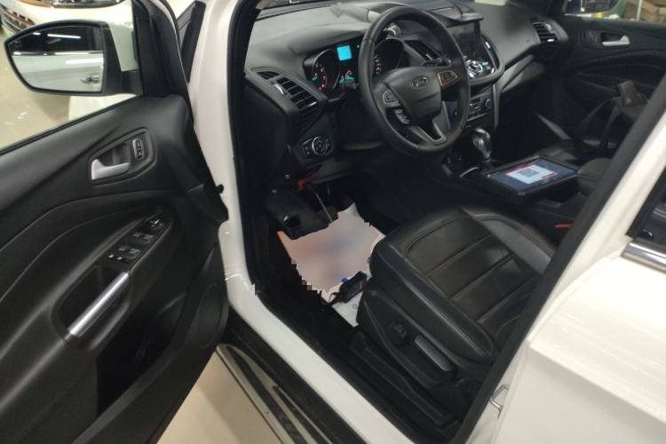 Used Ford Kuga 2018 EcoBoost 180 Two-Wheel-Drive Platinum Edition
