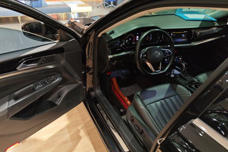 Used Volkswagen Passat 2023 330TSI Starry Elite Edition Driver Seat