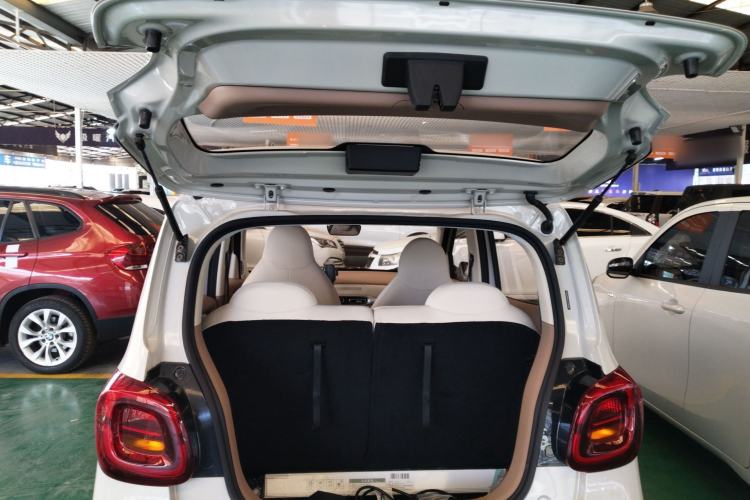 Used Wuling Hongguang MINIEV 2025 Four-Door Version Advanced Edition Trunk