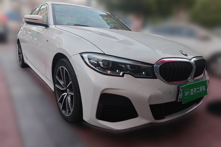 Used BMW 3 Series 2020 325i M Sport Package Front Right 45 Deg