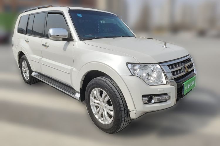 Used Mitsubishi Pajero 2019 V97 3.8L 5-Door GLS Sunroof Dual Differential – Middle East
