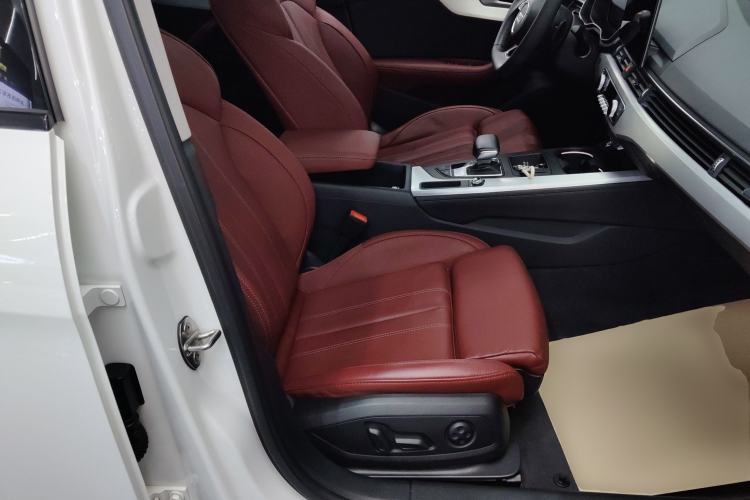 Used Audi A4L 2022 40 TFSI Luxury Dynamic Model