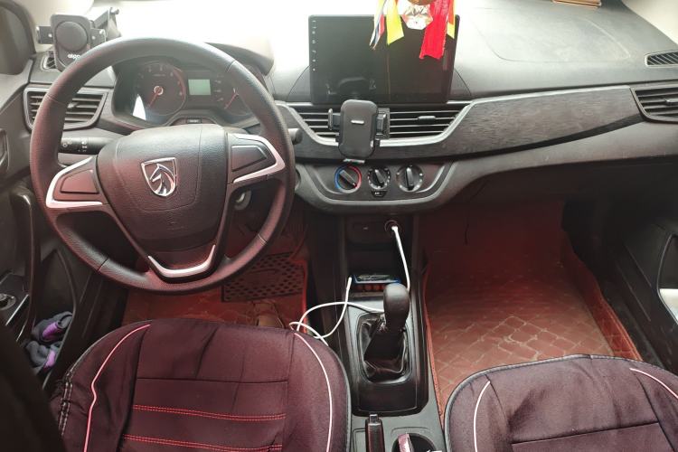 Used Baojun 310 2016 1.2L manual Comfort trim level
