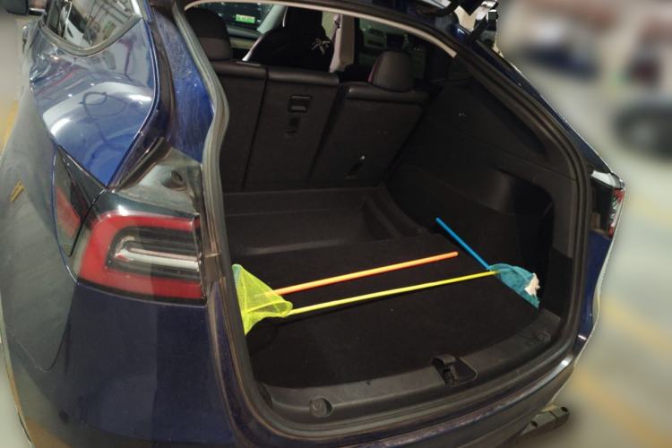 Used Tesla Model Y 2022 Long-Range All-Wheel-Drive Version