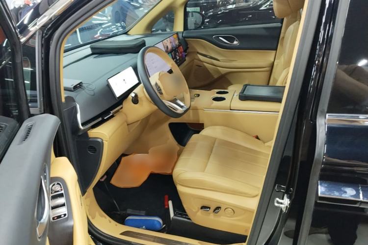 Used VOYAH Dream 2025 PHEV Four-Wheel Drive Excellence Kunpeng Edition Left Front Seat