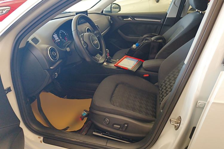 Used Audi A3 2014 Sportback 35 TFSI Automatic Style Edition Left Front Seat