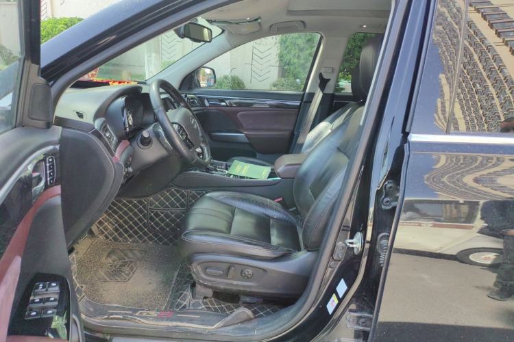 Used GAC Trumpchi GS8 2017 320T Two-Wheel Drive Luxury Smart Connectivity Version (7 Seats)