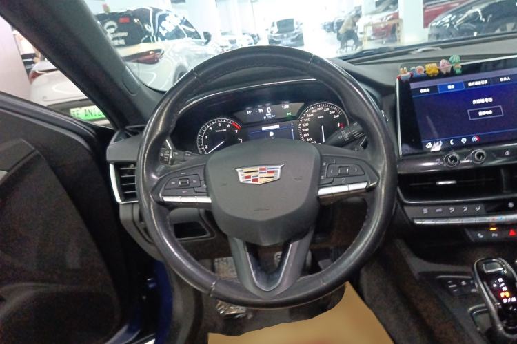Used Cadillac CT5 2021 28T Luxury Model Steering Wheel