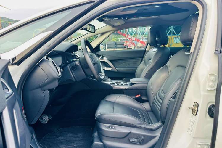 Used DS 5 2014 1.6T Luxury Edition THP160