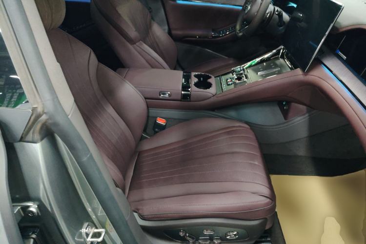 Used Denza Z9GT 2024 1100 Four-Wheel Drive Max Edition
