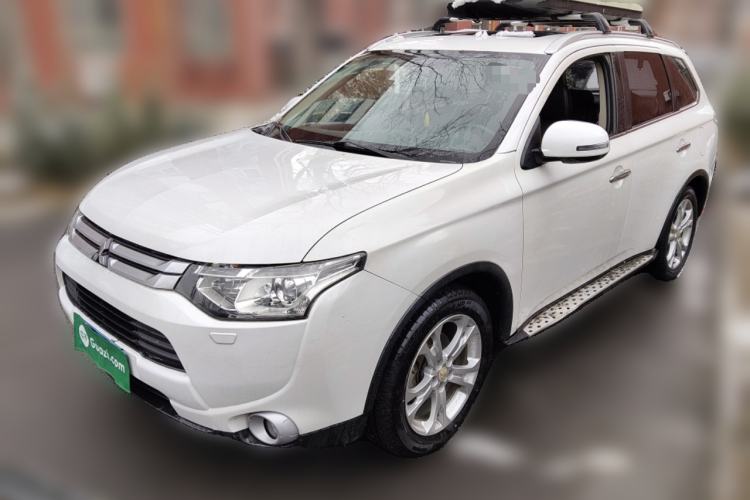 Used Mitsubishi Outlander 2014 2.4L 4x4 Deluxe Value Edition 5 Seats