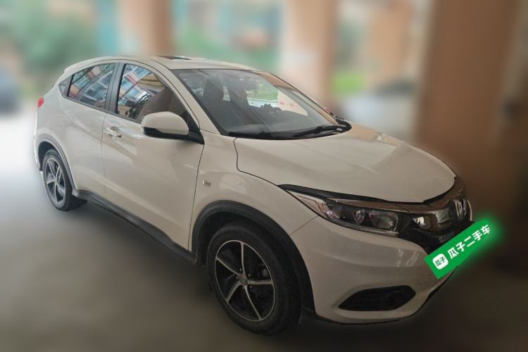 Used Honda Vezel 2020 1.5L CVT Pioneer Edition Front Right 45 Deg