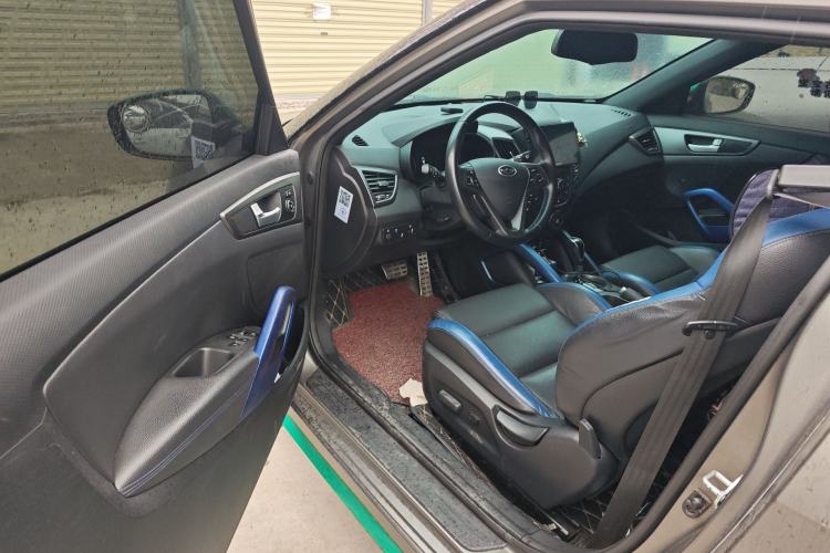 Used Hyundai Veloster 2015 1.6T Automatic Luxury Edition Driver Seat