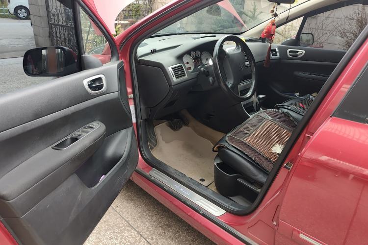 Used Peugeot 307 2010 Hatchback 1.6L Automatic Comfort Edition Driver Seat