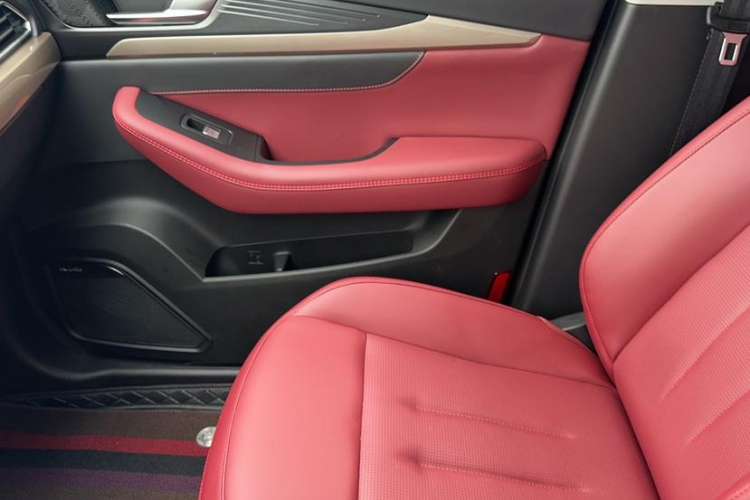 Used JETOUR X70 2024 1.5T DCT Glory PRO 7-Seater
