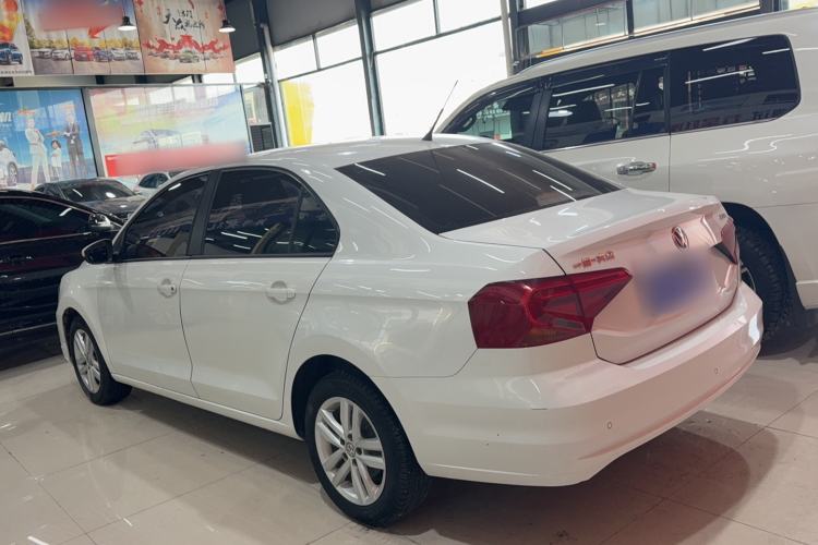 Used Volkswagen Jetta 2019 Dream Edition 1.4L Manual Fashion Version

