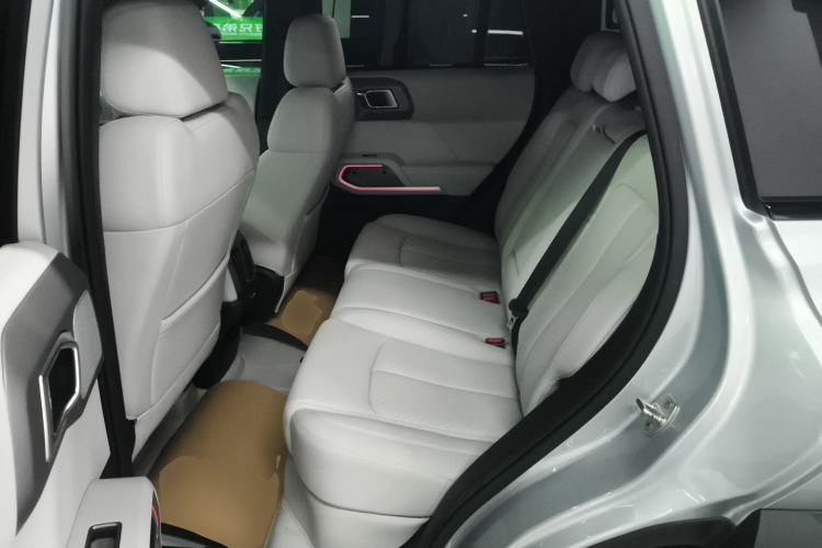 Used Formula Leopard Titanium 3 2025 501 km All-Wheel Drive Intelligent Driving Max Edition Left Rear Seat