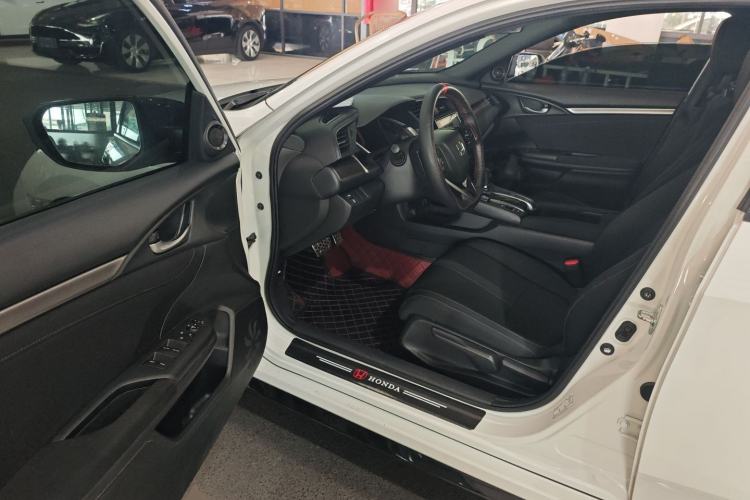 Used Honda Civic 2021 HATCHBACK 220TURBO CVT Trendy Cool Edition