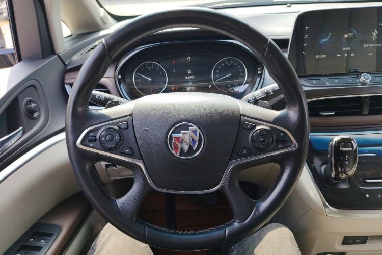 Used Buick GL8 2021 Land Cruiser Executive Class 652T Luxury Model