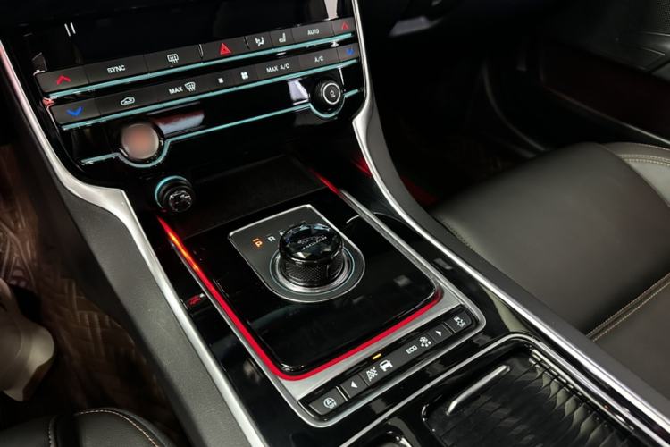 Used Jaguar XEL 2019 2.0T 200 PS Deluxe Edition